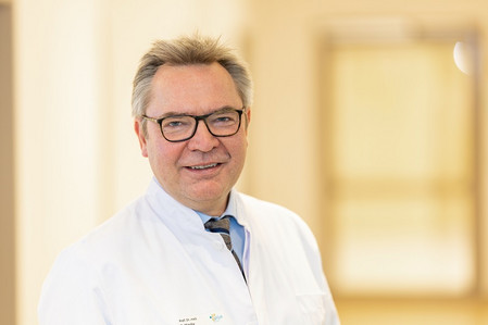 Dirk Weyhe mit dem German Medical Award in 2025 in Gold ausgezeichnet