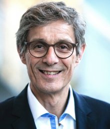 Prof. Dr. Frank Griesinger Zentrumsmanager/-in (m/w/d)