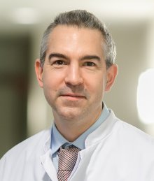 Prof. Dr. Dr. Stefan Schrader Assistenzärztin/-arzt (m/w/d)