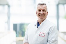 Dr. med. Thomas Henke 